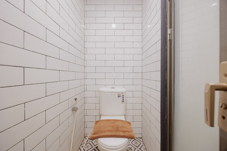 Bathroom 4, Sans Hotel Roxy Jakarta, Jakarta Pusat