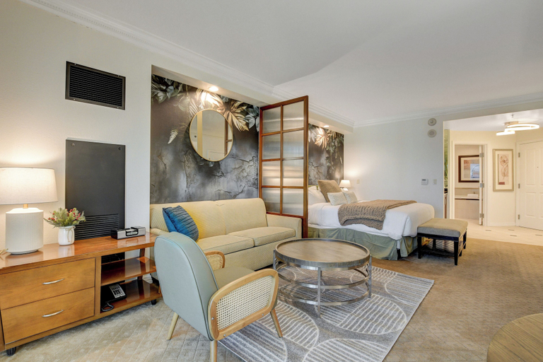 Living area 5, Blu Cashmere Suite, Clark