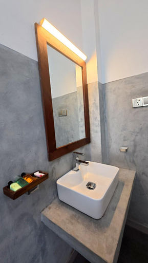 Bathroom 3, Ananthara Resort, N. Palatha East