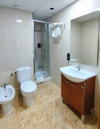 Bathroom 4, Hostal Bcn Port, Barcelona