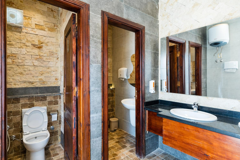 Bathroom 5, Villa Khufu Pyramids Hotel