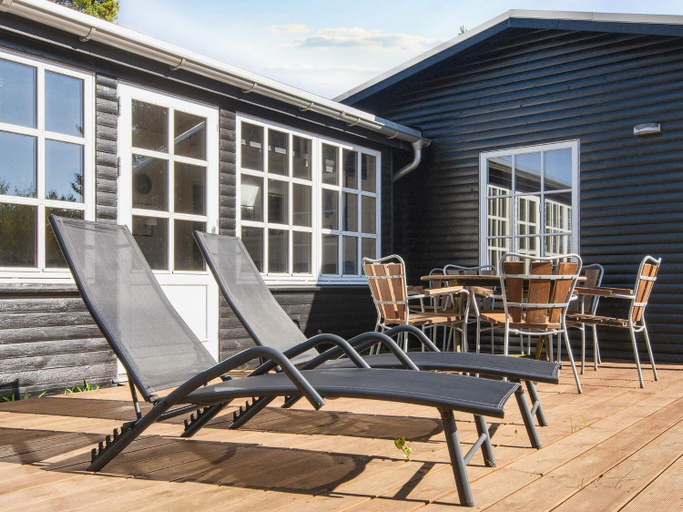 Others 5, person holiday home in Romo, Tønder