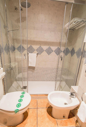 Bathroom 3, Hostal Marissal, Málaga