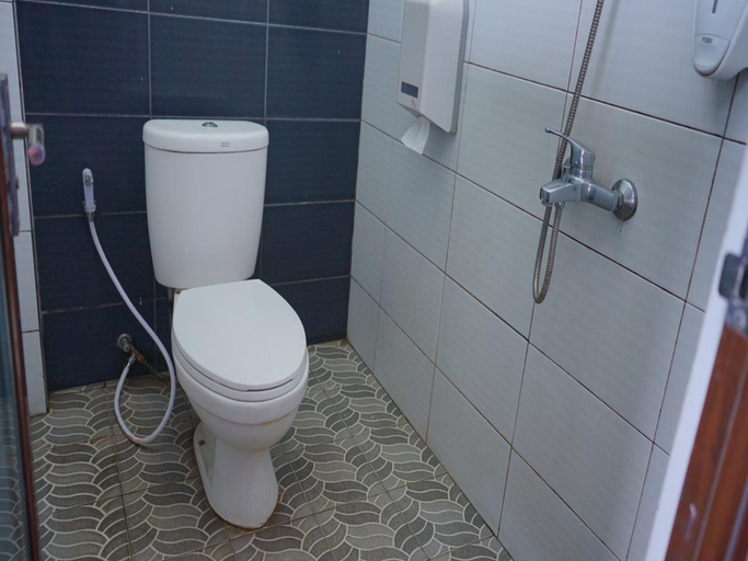 Bathroom 5, MS Hotel Ciwidey, Bandung