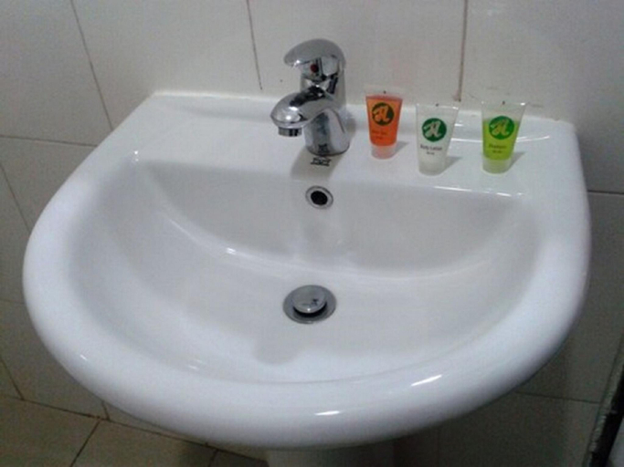 Bathroom 3, Jades Hotels, AbujaMun