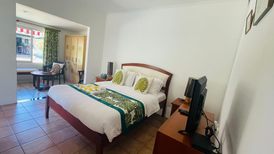 Bedroom 3, Villa Caballero Luxury Chalets