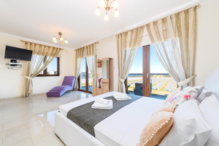 2, Hanns Villa in Protaras