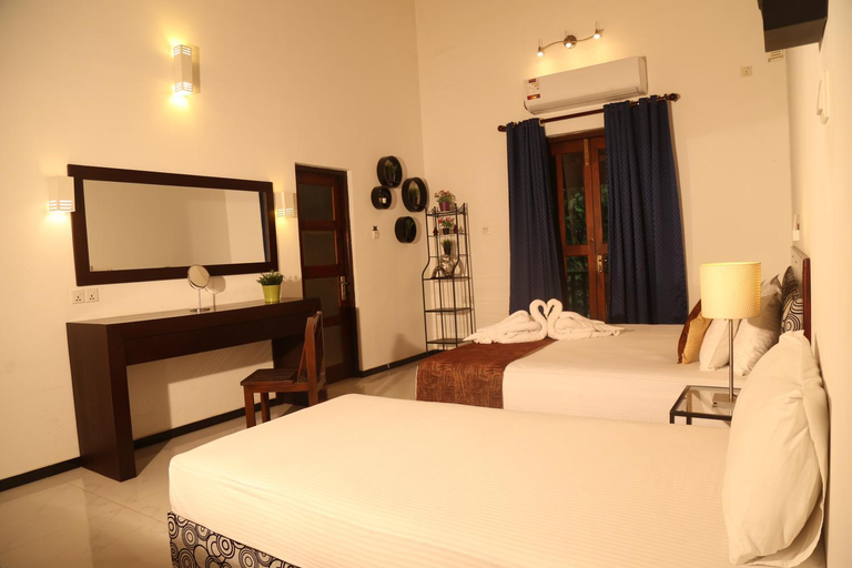 Bedroom 3, HikkaResort Holiday Villa, Hikkaduwa