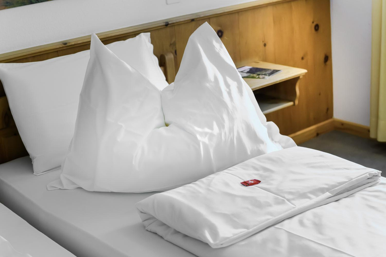 Bedroom 2, Hotel Suisse, Swiss Alpine Charm, Bernina