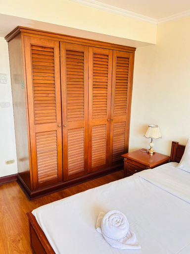 Bedroom 3, Omni Tower Syncate Suites, Khlong Toey