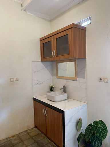 Bathroom 4, OMAH PANCAWARNA, Temanggung