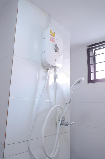 Bathroom 5, GO INN Patong Beach, Phuket Island