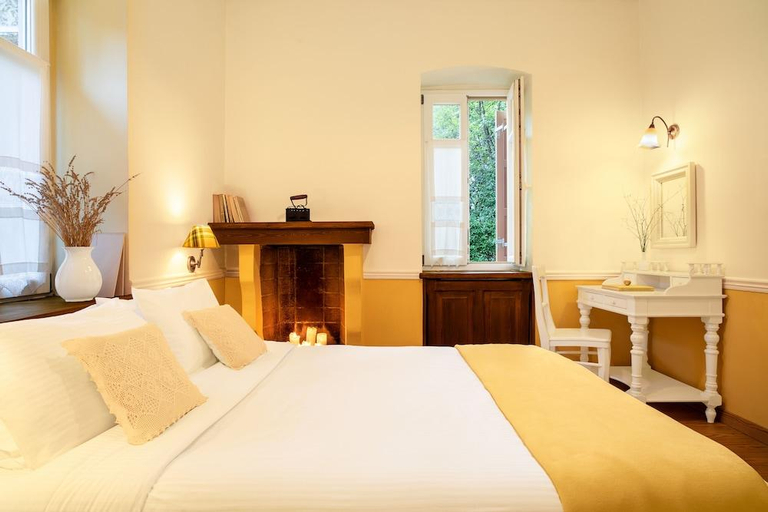 Bedroom 4, Archontiko Parnassus Dadi, Central Greece
