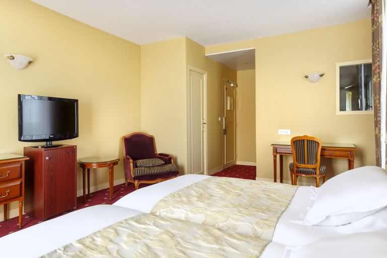 Bedroom 3, Chateau De Sancy, Seine-et-Marne