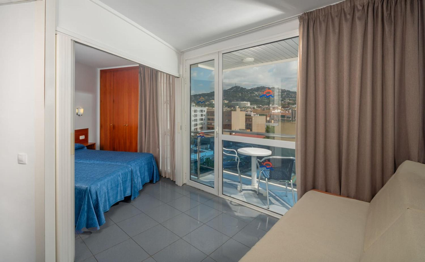 Bedroom 2, Apartamentos Blau, Girona