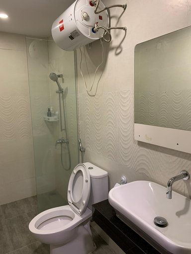 Bathroom 5, Grand Jati Junction 3BR by. Laurence, Medan