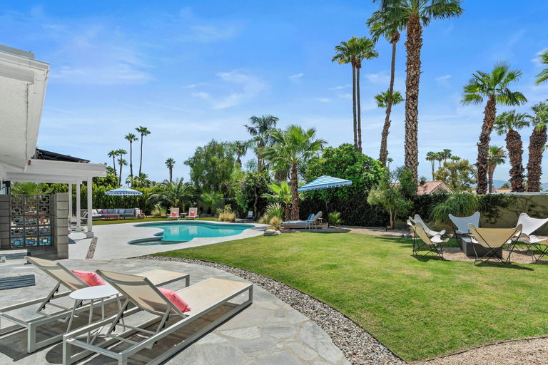 Pool 4, Kaptur Palms, Riverside