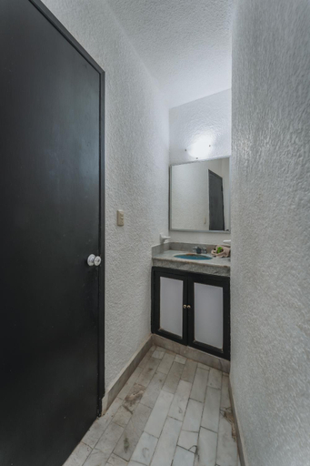 Bathroom 4, Imperial Las Perlas Hotel, Benito Juárez