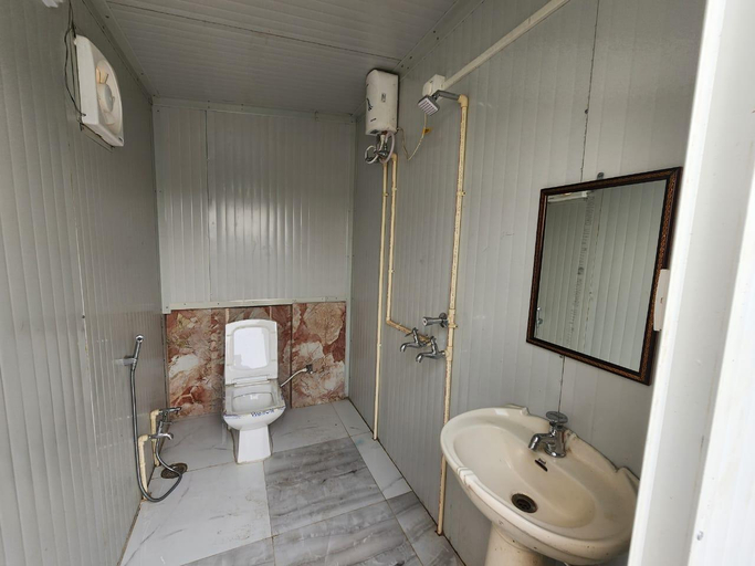 Bathroom, Suman's PG Guest Room & Service Apartment , Kaushambi