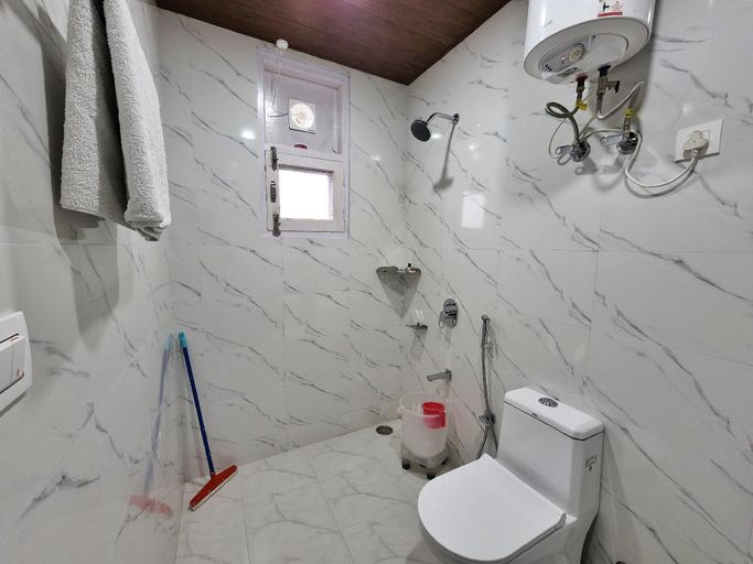 Bathroom 4, ROYAL CEDAR B&B SHIMLA, Shimla
