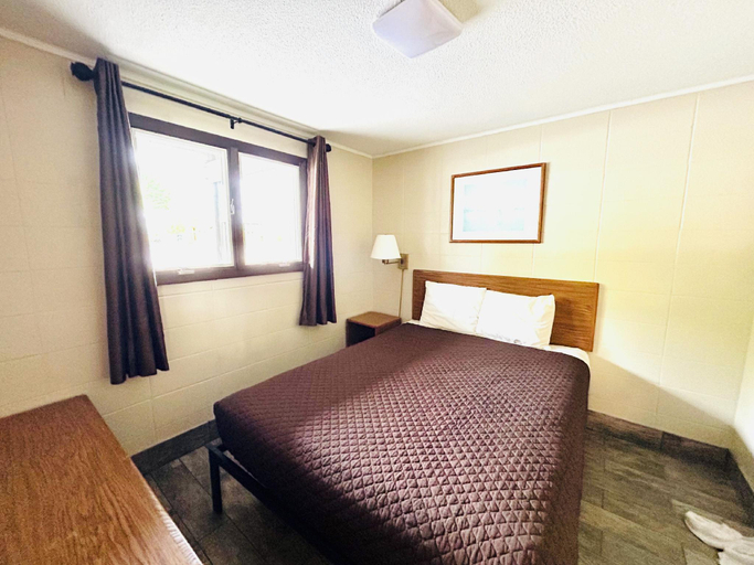 Bedroom 2, Silver Sands Hotel & Resort, Oceana