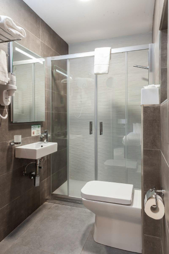 Bathroom 4, Pebbles Resort, Saint Paul's Bay