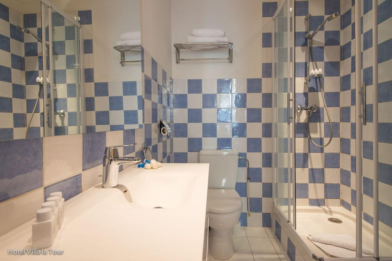 Bathroom 3, Hotel Villa La Tour, Alpes-Maritimes