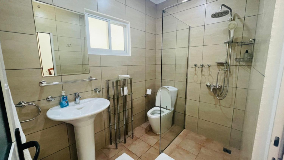 Bathroom 4, Villa Caballero Luxury Chalets