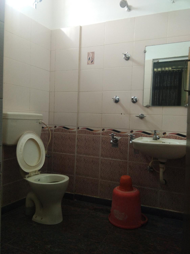 Bathroom 2, CHIRANTH LODGE, Hassan