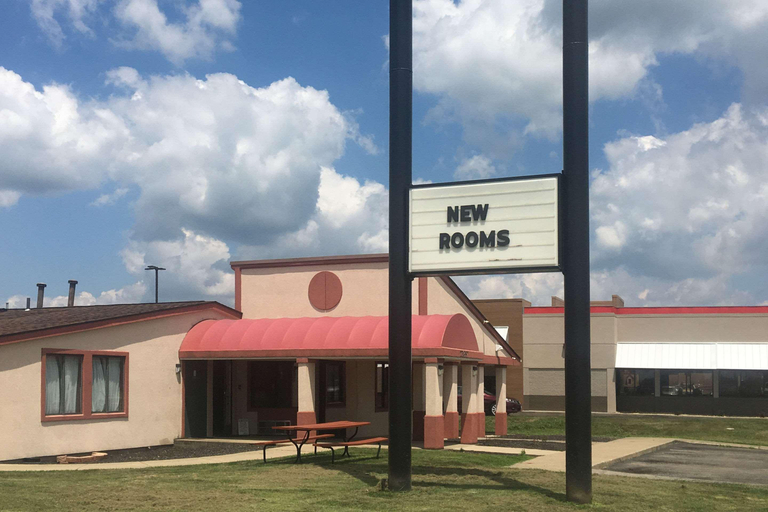 Exterior & Views 2, Rodeway Inn Circleville, Pickaway