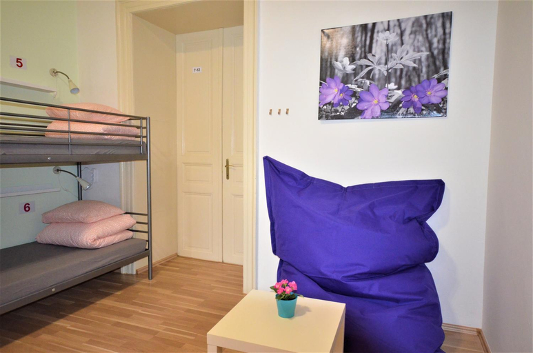 Bedroom 2, Travel&Joy backpackers, Praha 1