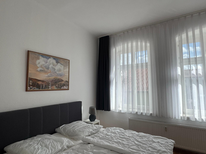 Bedroom 2, Ferienwohnung im Zentrum von Ballenstedt, Harz