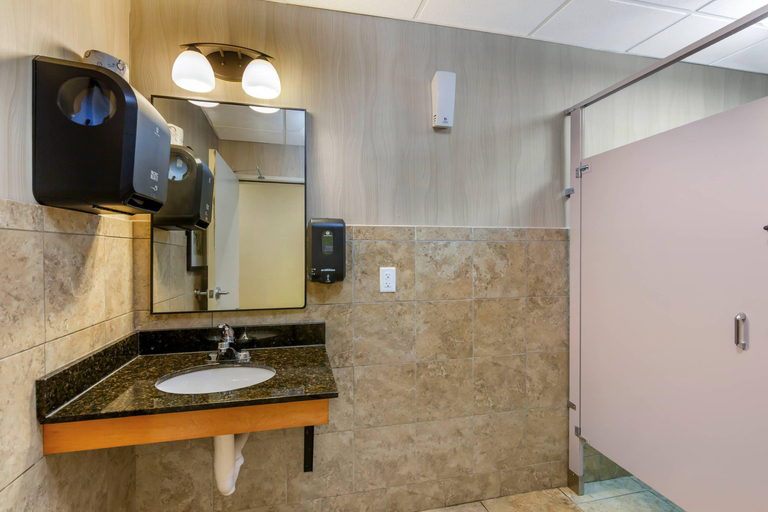 Bathroom 4, MainStay Suites Stanley, Mountrail