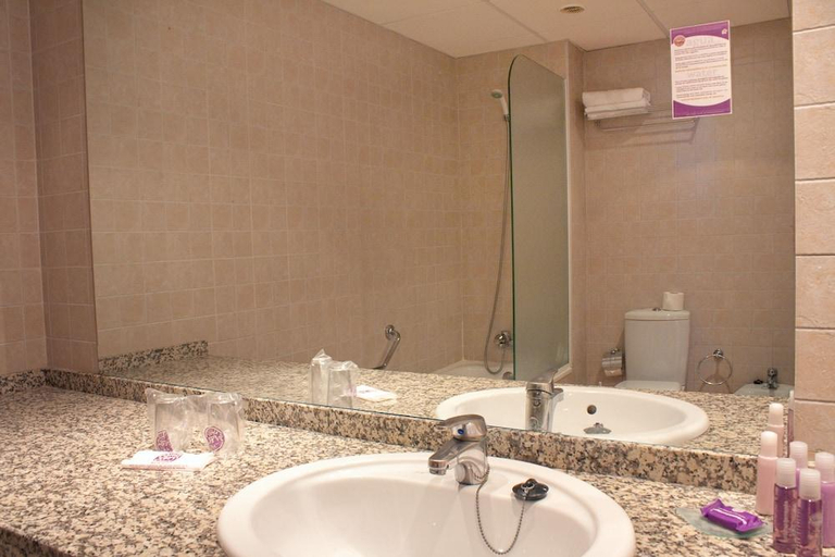 Bathroom 4, Hotel Servigroup Marina Mar, Almería