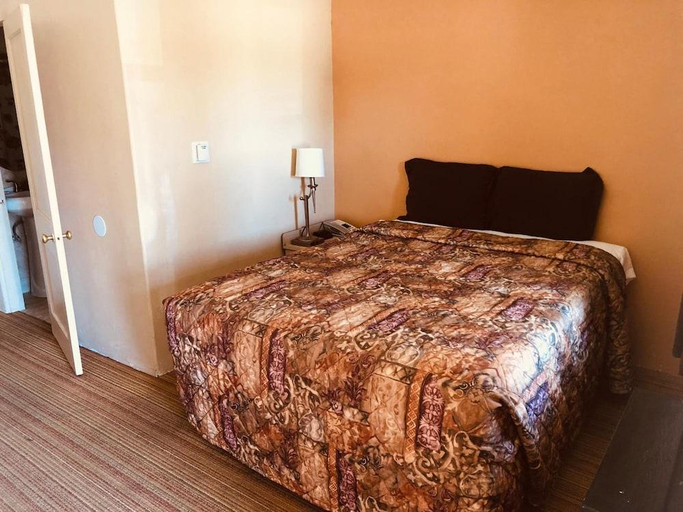 Bedroom 4, El Rey Motel, Gila