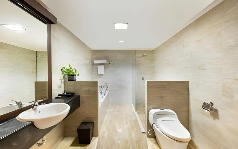 Bathroom 4, RISS HOTEL MALIOBORO, Yogyakarta