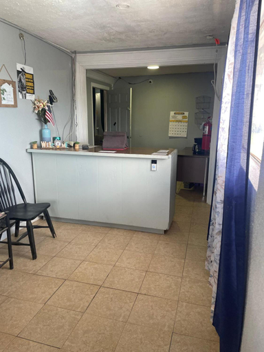 Public Area 2, Sands Motel, Culberson