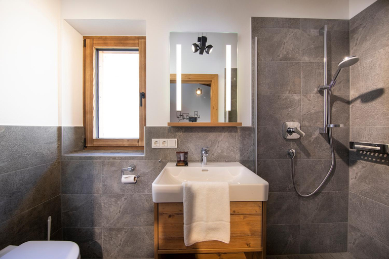 Bathroom 3, Nationalpark Chalet Hohe Warte, Zell am See