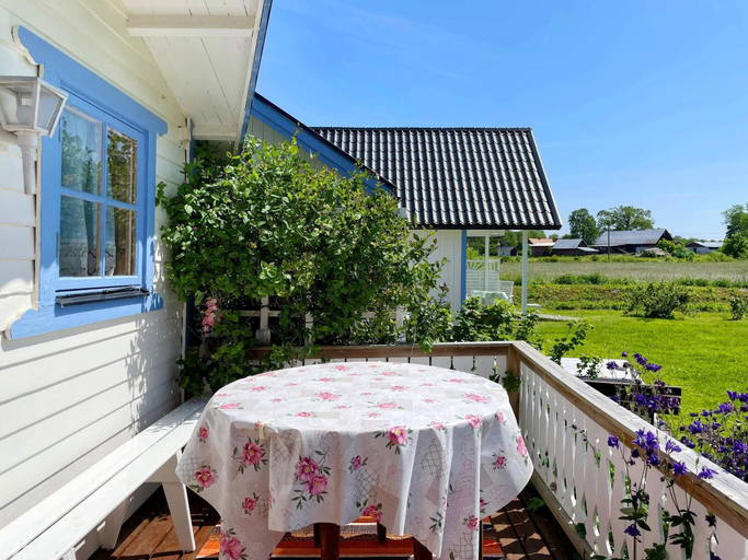 3, Charming Garden Cottage in Levide, Gotland
