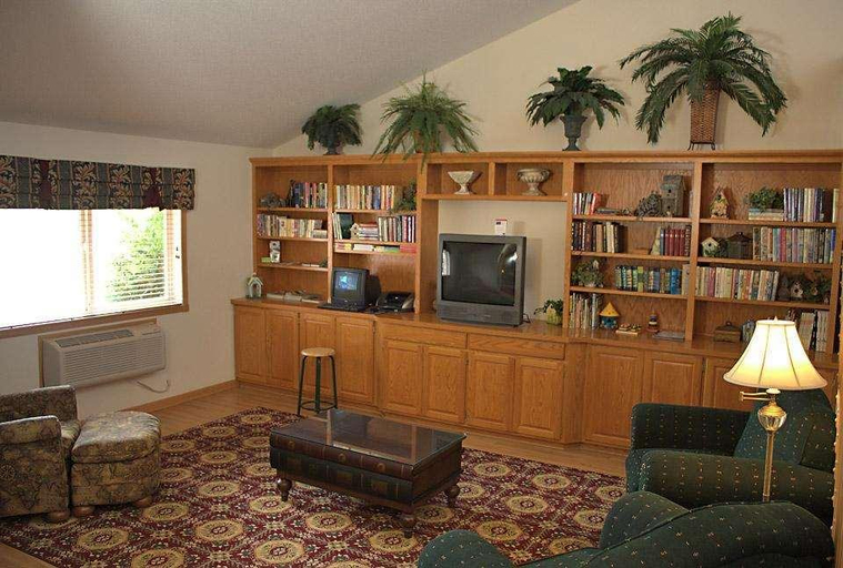 Public Area 2, America's Best Value Inn, Wright