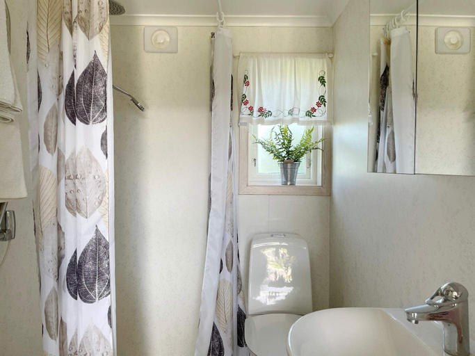 4, Charming Garden Cottage in Levide, Gotland