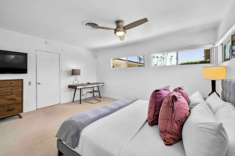 Room 2, Vista Lux Hideaway, Riverside