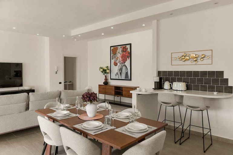 4, Como Hillview Apartment by Aura Luxury Collection, Como