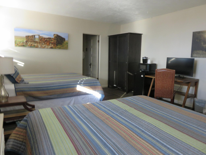 Bedroom, Hotel LaBonte, Converse