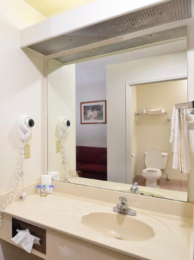Bathroom 3, The ashley inn, Ashley