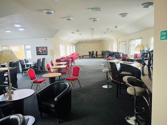 Food & Drinks 4, The Premier Hotel, Lincolnshire