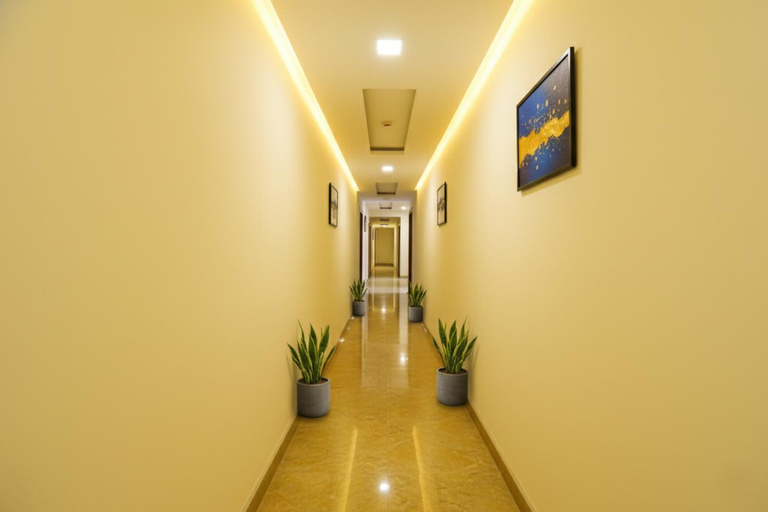 Public Area 2, Via Comfort Executive - Nr. Phoenix Mall, Pune