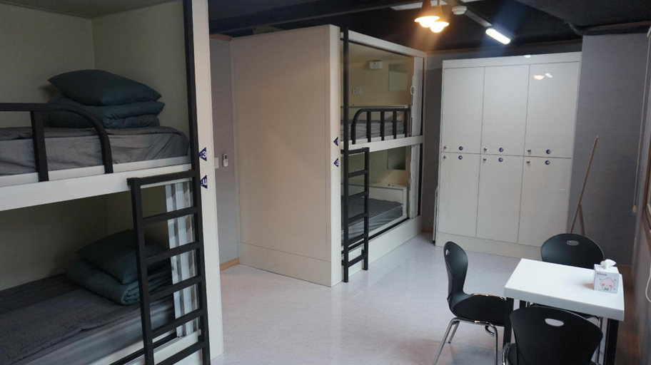 Bedroom 2, Sh Guesthouse, Chuncheon