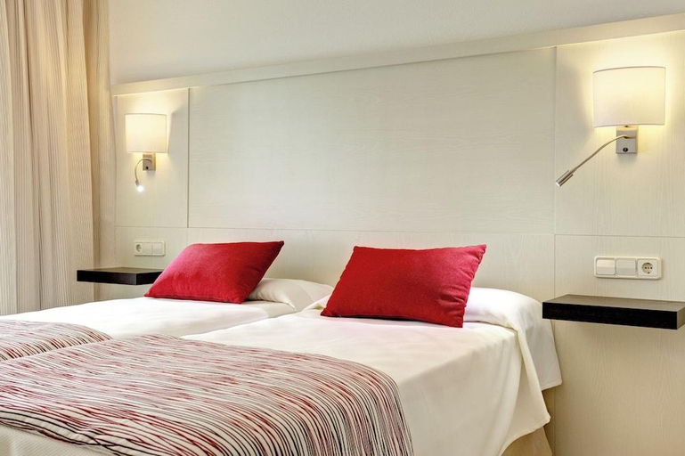 Bedroom 3, Grupotel Alcudia Suite, Baleares