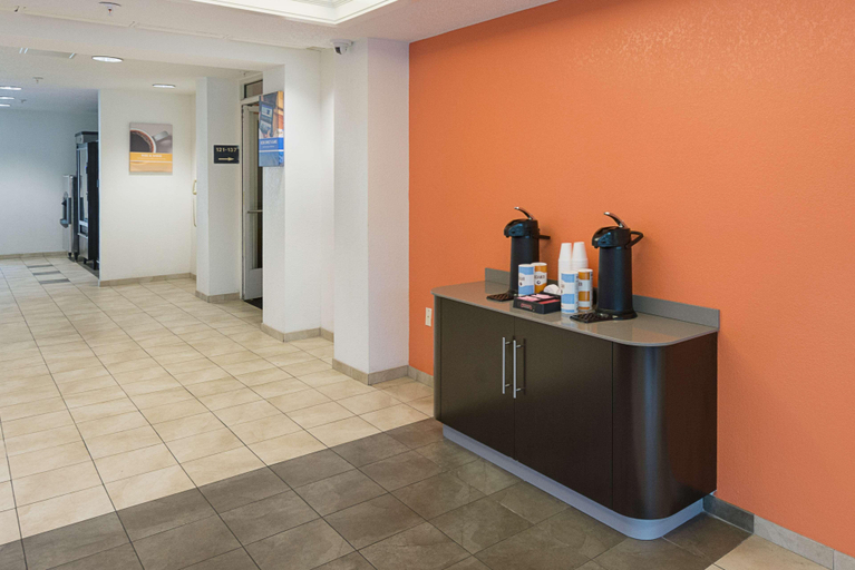 Public Area 3, Motel 6 Columbia, SC - Fort Jackson Area, Richland